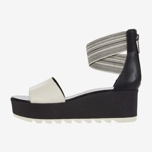 SOREL Cameron Flatform Ankle Strap Platform Sandals